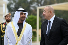 Presidents of Azerbaijan and United Arab Emirates viewed bullet-riddled monuments of prominent Azerbaijani figures in Shusha -PHOTO 
