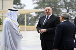 Presidents of Azerbaijan and United Arab Emirates viewed bullet-riddled monuments of prominent Azerbaijani figures in Shusha -PHOTO 