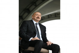 Presidents Ilham Aliyev and Sheikh Mohamed bin Zayed Al Nahyan watched Karabakh horses show at Jidir Duzu