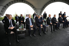 Presidents Ilham Aliyev and Sheikh Mohamed bin Zayed Al Nahyan watched Karabakh horses show at Jidir Duzu