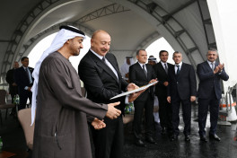 Presidents Ilham Aliyev and Sheikh Mohamed bin Zayed Al Nahyan watched Karabakh horses show at Jidir Duzu