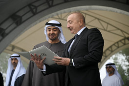 Presidents Ilham Aliyev and Sheikh Mohamed bin Zayed Al Nahyan watched Karabakh horses show at Jidir Duzu