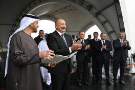 Presidents Ilham Aliyev and Sheikh Mohamed bin Zayed Al Nahyan watched Karabakh horses show at Jidir Duzu
