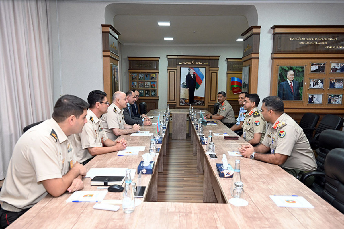 Delegation led by Bangladeshi general arrives in Azerbaijan -VIDEO 