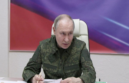 Kremlin expresses its reaction to Putin's participation in "West-2025" exercises in military uniform