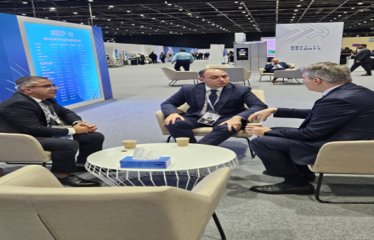 Azerbaijani delegation meets with PostEurop officials in Dubai