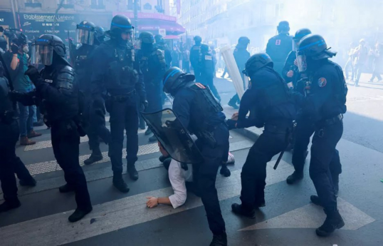 Number of people detained during protests in France tops 300 — interior minister-UPDATED 