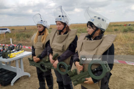 EU Commissioner observes mine clearance operations in Azerbaijan's Aghdam -VIDEO 