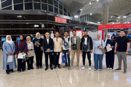 Azerbaijan evacuates 14 Palestinian students from Gaza for University studies