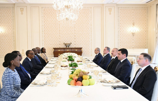 President of Azerbaijan Ilham Aliyev held expanded meeting over luncheon with President of Rwanda-UPDATED 