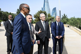 Rwandan President visits Alleys of Honor and Martyrs-UPDATED 