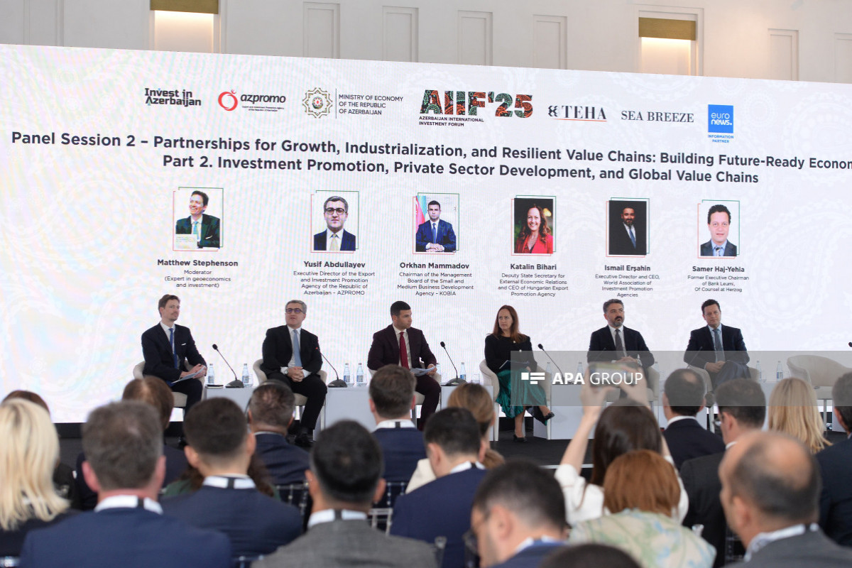 Azerbaijan signs agreement on electric bus assembly at International Investment Forum