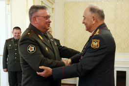 Chief of General Staff of Azerbaijan Army meets with his Belarusian counterpart
