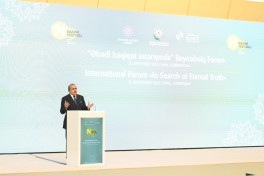 Heydar Aliyev Center hosts opening ceremony of Nasimi Festival
