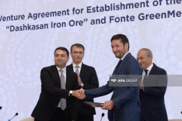 SOCAR and Italiana Petroli sign share purchase agreement
