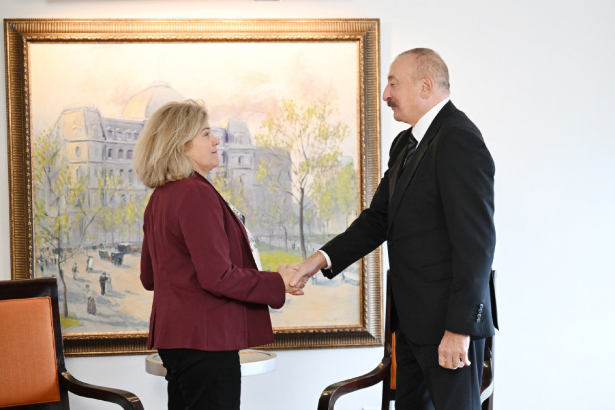 President Ilham Aliyev meets CEO and President of Franklin Templeton in New York-PHOTO 