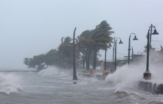 400,000 evacuated, 3 dead as fresh storm batters Philippines