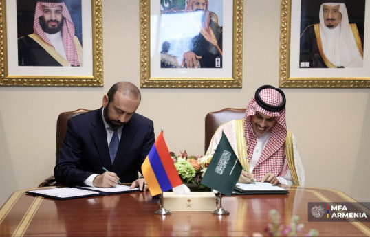 Armenia's Foreign Minister Ararat Mirzoyan and Saudi Arabia's Foreign Minister Faisal bin Farhan Al Saud