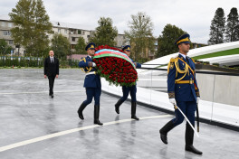 President Ilham Aliyev honored memory of Patriotic War martyrs with a minute of silence on Remembrance Day-VIDEO 