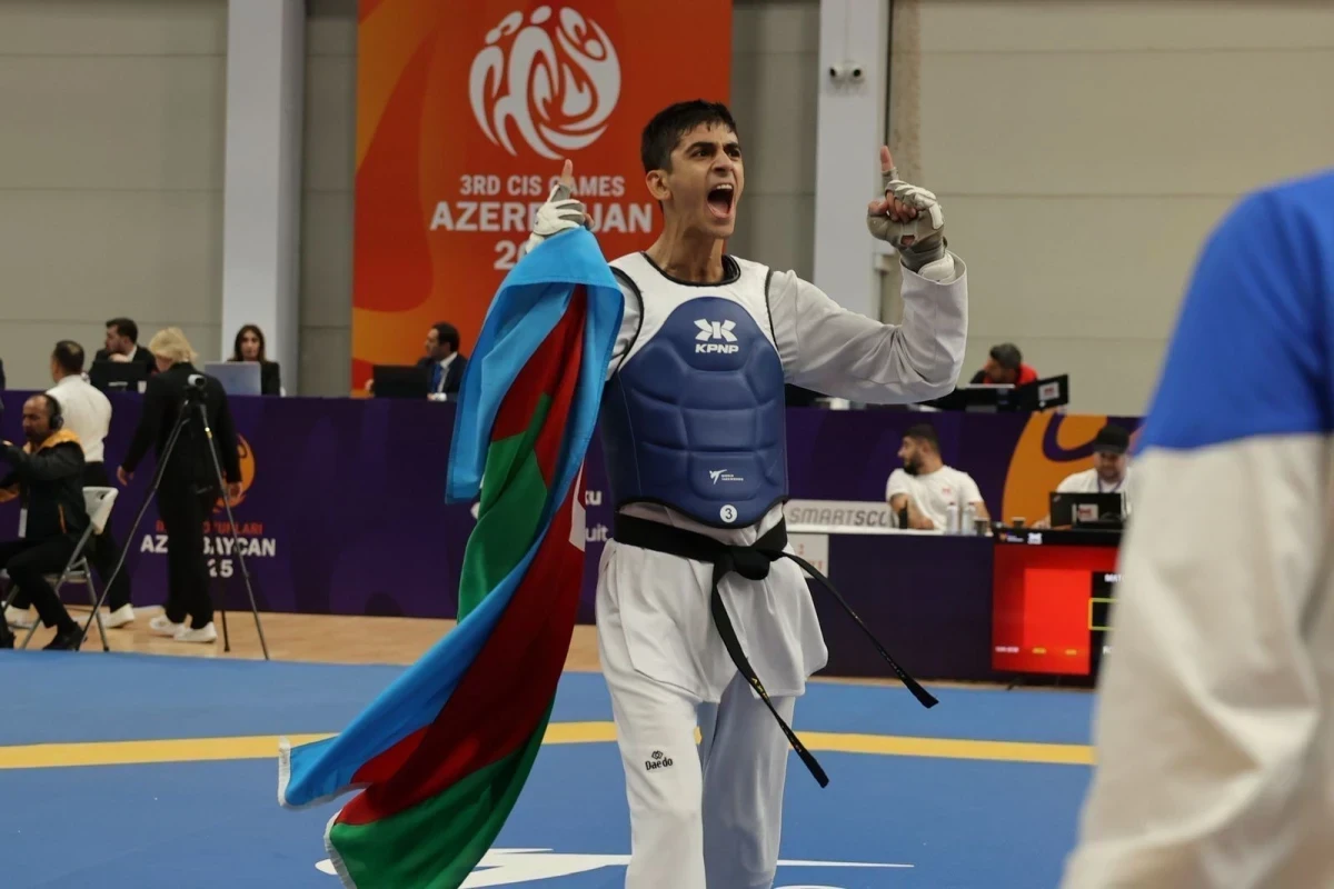 Azerbaijani taekwondo athletes win 3 gold medals at III CIS Games-UPDATED 