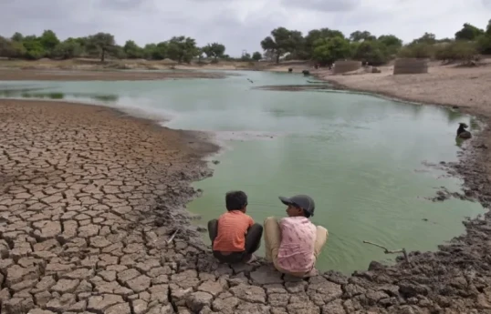 Over 200 million people could become climate migrants in next 25 years