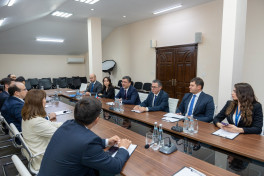 Azerbaijan, Uzbekistan discuss media cooperation at II bilateral forum