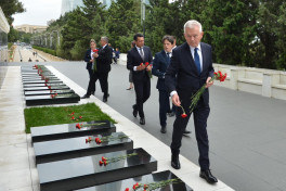 Polish parliamentary delegation pays tribute to Heydar Aliyev and Azerbaijan’s martyrs