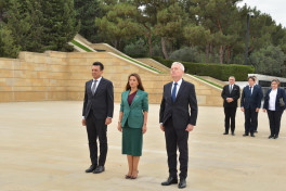 Polish parliamentary delegation pays tribute to Heydar Aliyev and Azerbaijan’s martyrs