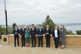 Polish parliamentary delegation pays tribute to Heydar Aliyev and Azerbaijan’s martyrs