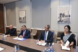 Minister conveys Azerbaijan’s position on contentious issues to Indian MFA official
