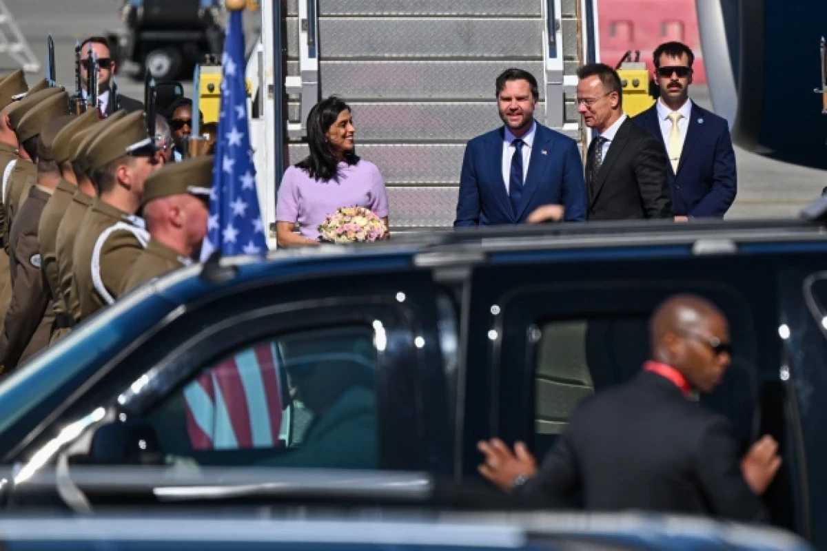 J.D. Vance arrives in Budapest