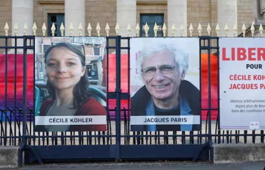 French nationals freed from Iran transit via Azerbaijan on return home - UPDATED 