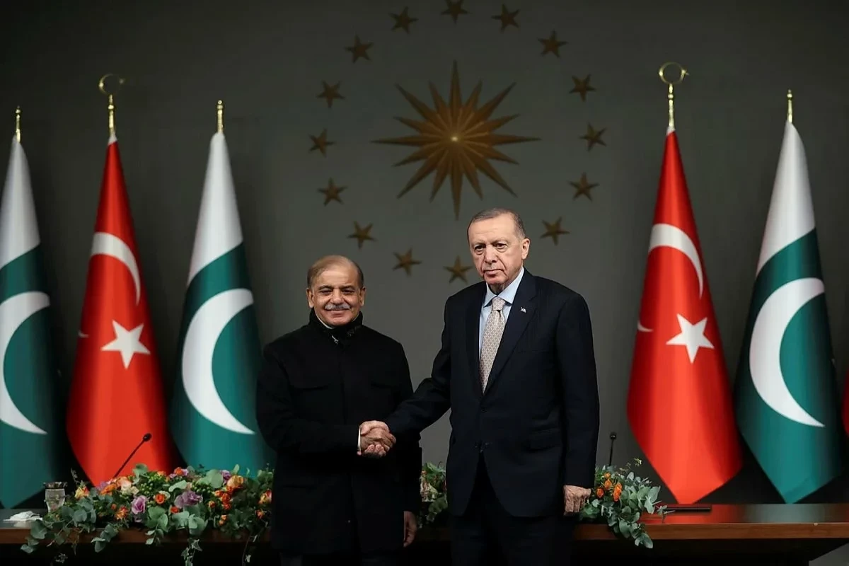 Turkish President, Pakistani PM discuss Iran-US ceasefire