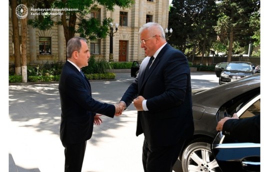 Ukraine, Azerbaijan FMs discuss bilateral ties, global issues in phone call-UPDATED 