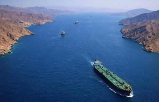 Politico: US oil producers oppose paying Iran for passage through Strait of Hormuz
