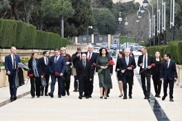 Lithuanian Prime Minister pays tribute to Azerbaijani martyrs