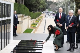 Lithuanian Prime Minister pays tribute to Azerbaijani martyrs