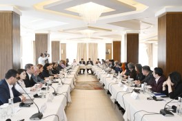 Bilateral roundtable with participation of Azerbaijani and Armenian representatives held- PHOTO -UPDATED 