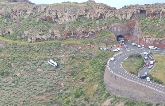 One dead, 27 injured as bus carrying British tourists crashes in Spain's La Gomera