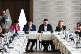 Hikmat Hajiyev meets Azerbaijani and Armenian representatives in Gabala within “Peace Bridge” initiative-PHOTO -VIDEO 