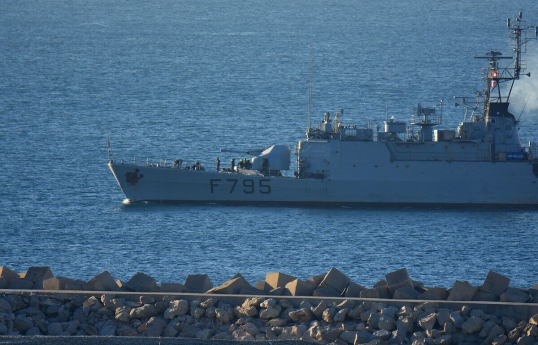 Telegraph: Britain to send minesweepers to Strait of Hormuz