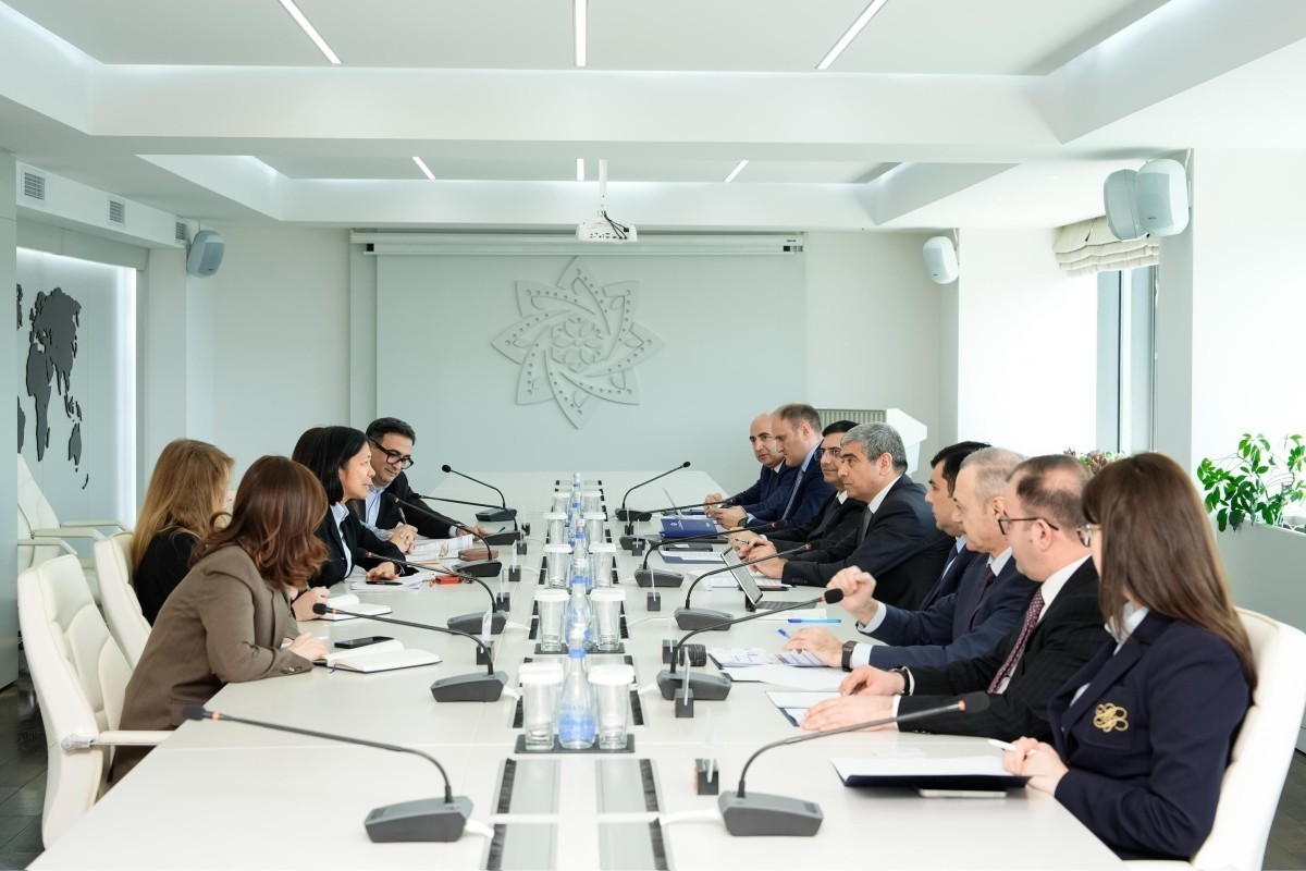 Azerbaijan, Asian Development Bank explore social cooperation