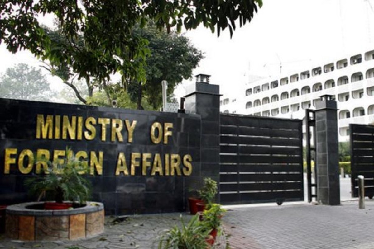 Pakistan FM: US and Iran ready for talks, venue not determined
