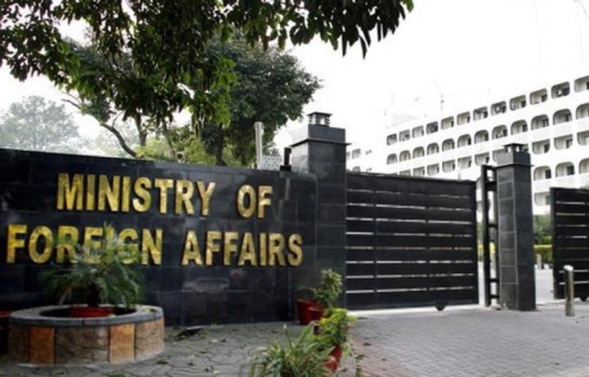 Pakistan FM: US and Iran ready for talks, venue not determined