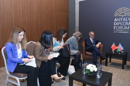Azerbaijani FM meets with his Portuguese counterpart