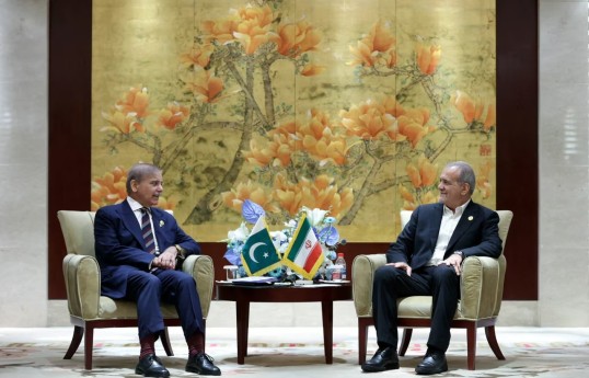 Pakistan’s prime minister speaks to Iranian president