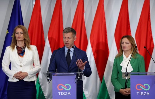 Hungary's Magyar renews call for president, top judges to resign