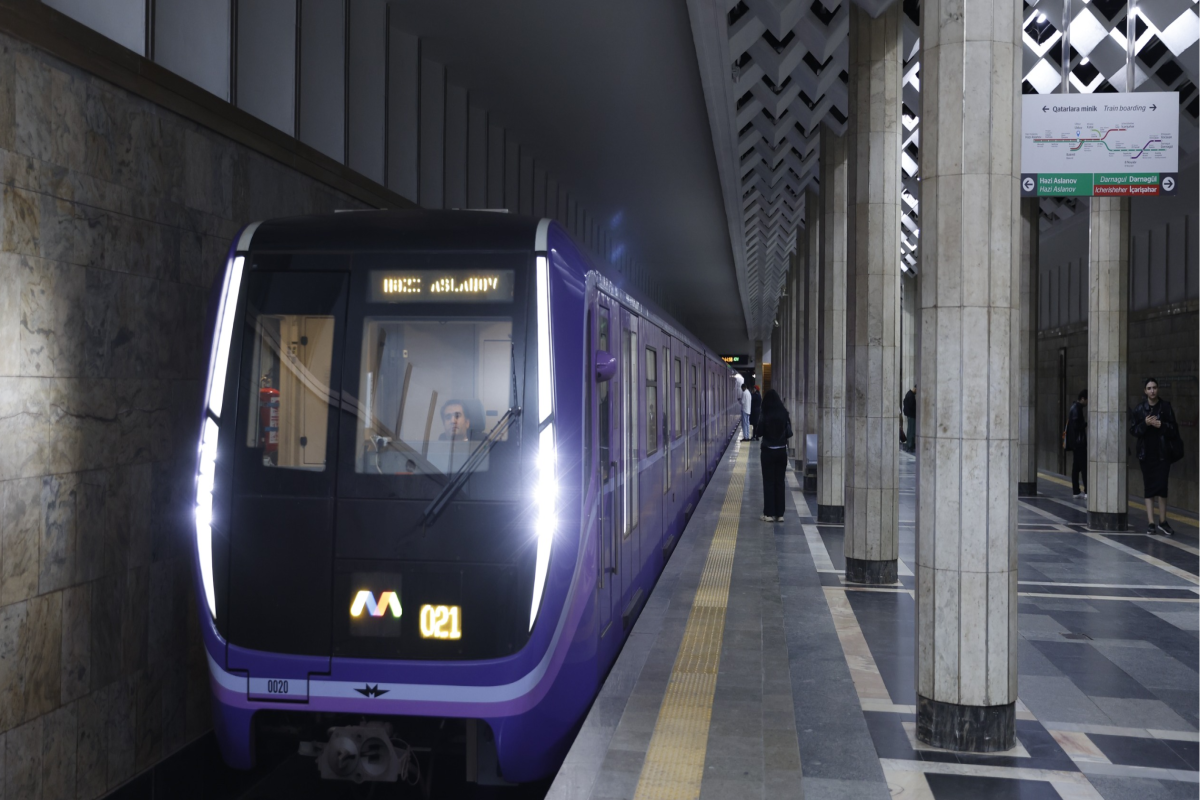 Passenger dies after falling onto train tracks at “28 May” station