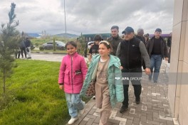 Azerbaijan relocates former IDPs to Aghdam city, families receive house keys -PHOTO -UPDATED - 1 