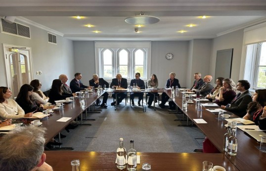 Azerbaijani Presidential envoy briefs UK officials on Armenia normalization process